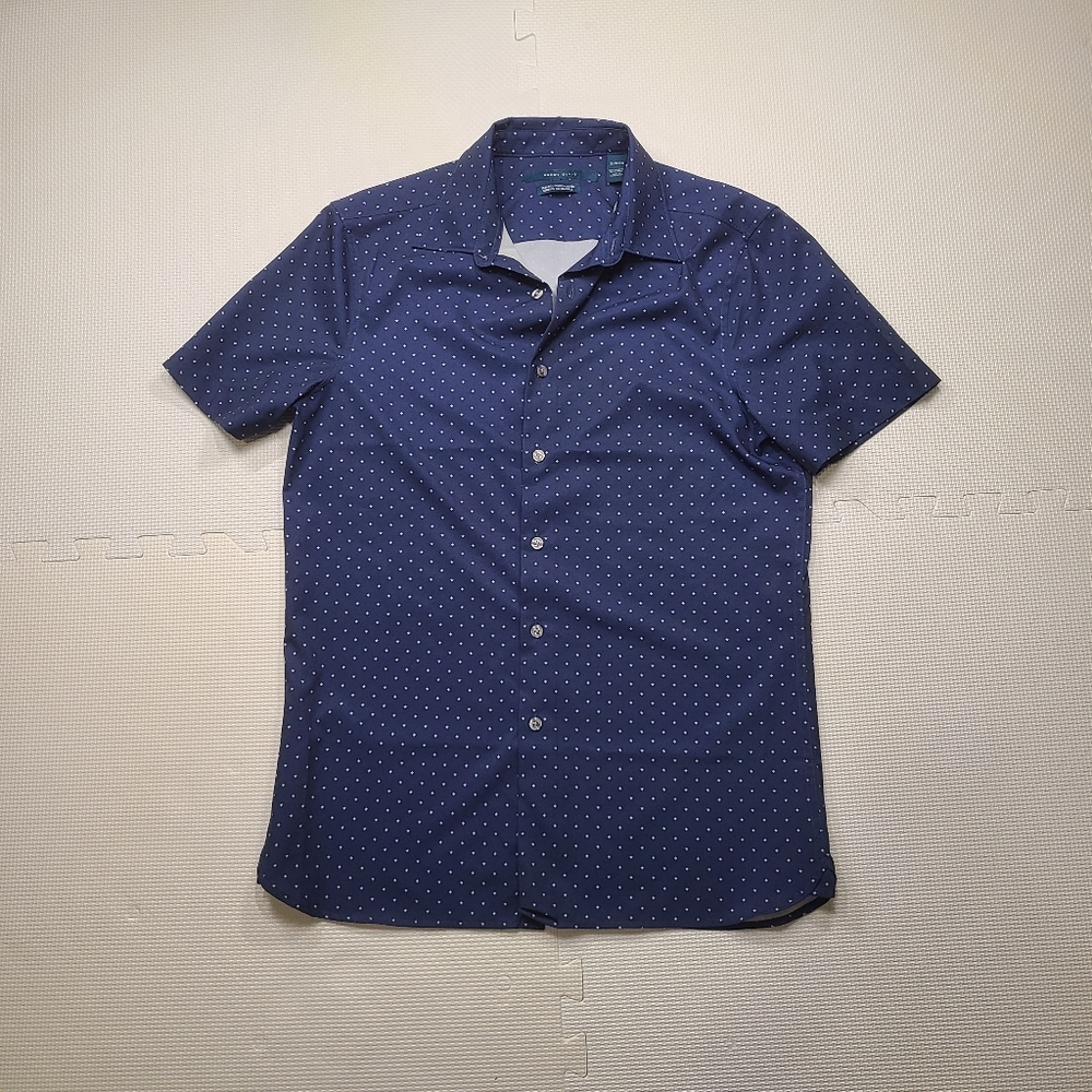 Perry Ellis Short Sleeve Dress Shirt